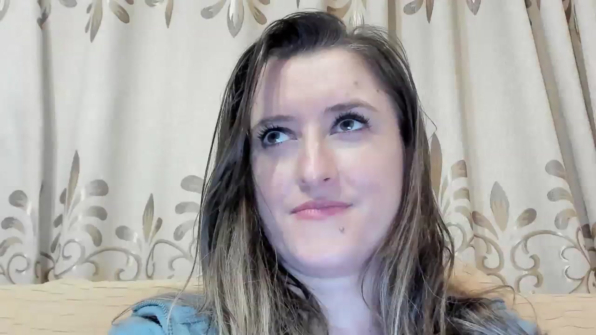 Gallery image thumbnail from BestDream's myfreecams stream on, 03/08/2024, 22:31 image 1 of 20