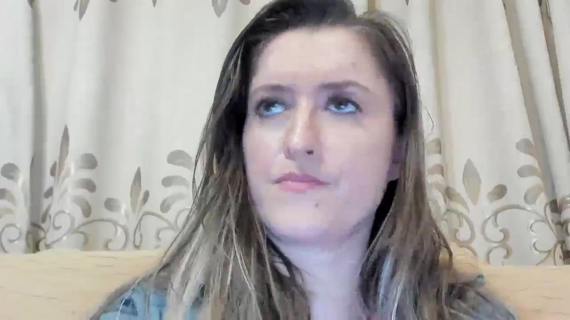 Gallery image thumbnail from BestDream's myfreecams stream on, 03/08/2024, 22:31 image 12 of 20