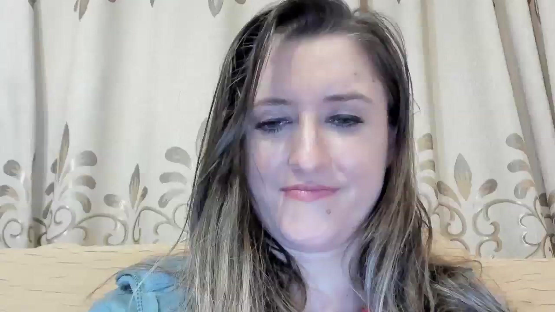 Gallery image thumbnail from BestDream's myfreecams stream on, 03/08/2024, 22:31 image 3 of 20