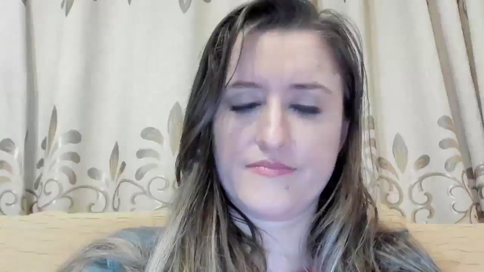Gallery image thumbnail from BestDream's myfreecams stream on, 03/08/2024, 22:31 image 9 of 20