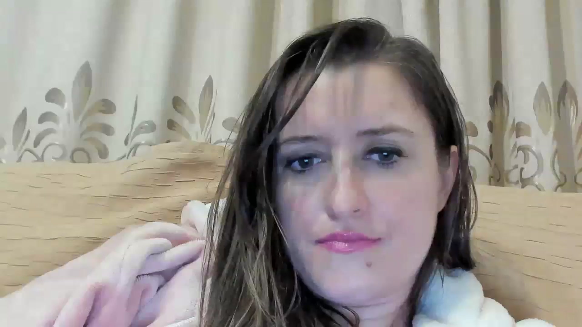 Gallery image thumbnail from BestDream's myfreecams stream on, 03/15/2024, 01:31 image 17 of 20