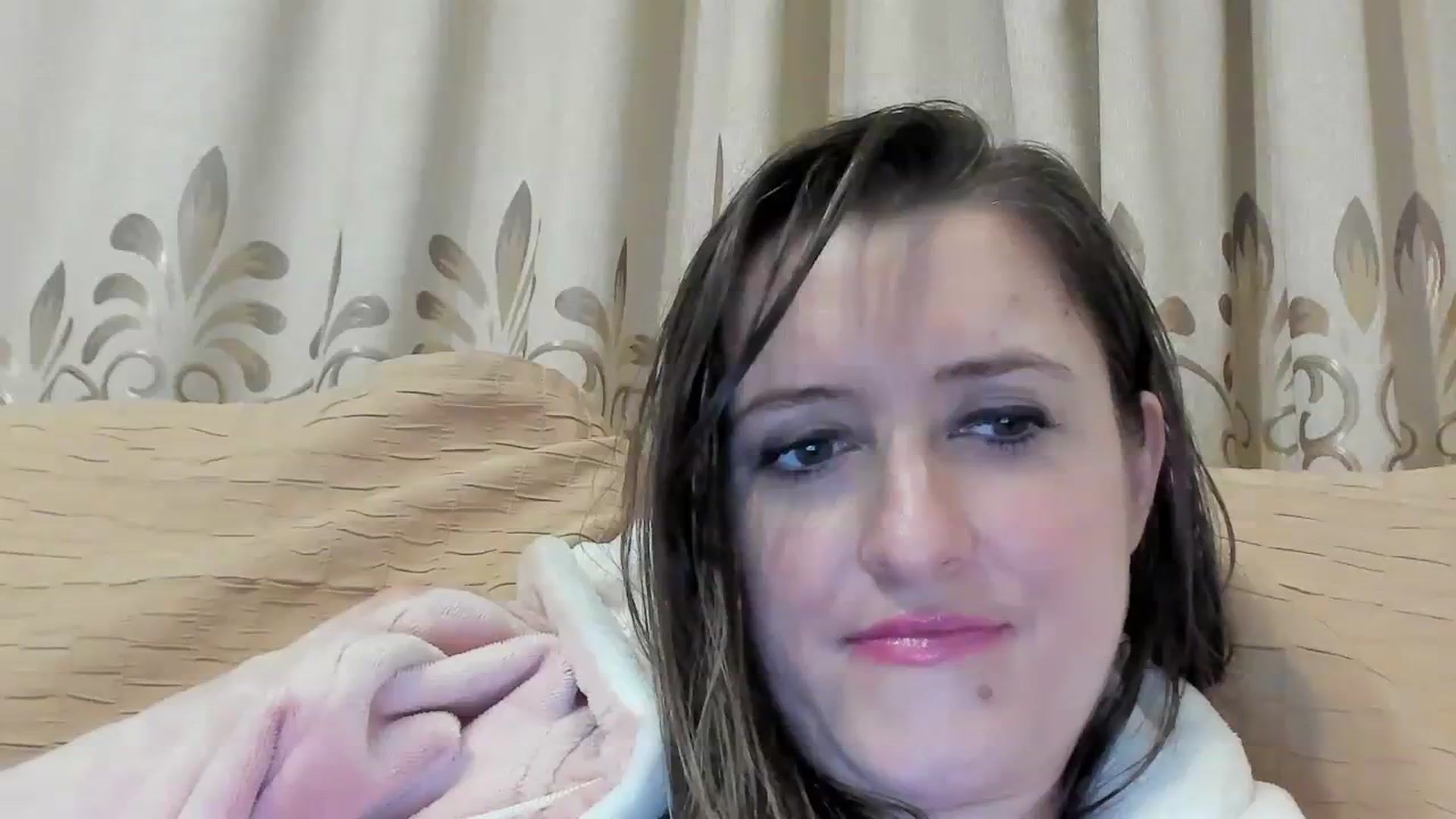 Gallery image thumbnail from BestDream's myfreecams stream on, 03/15/2024, 01:31 image 16 of 20