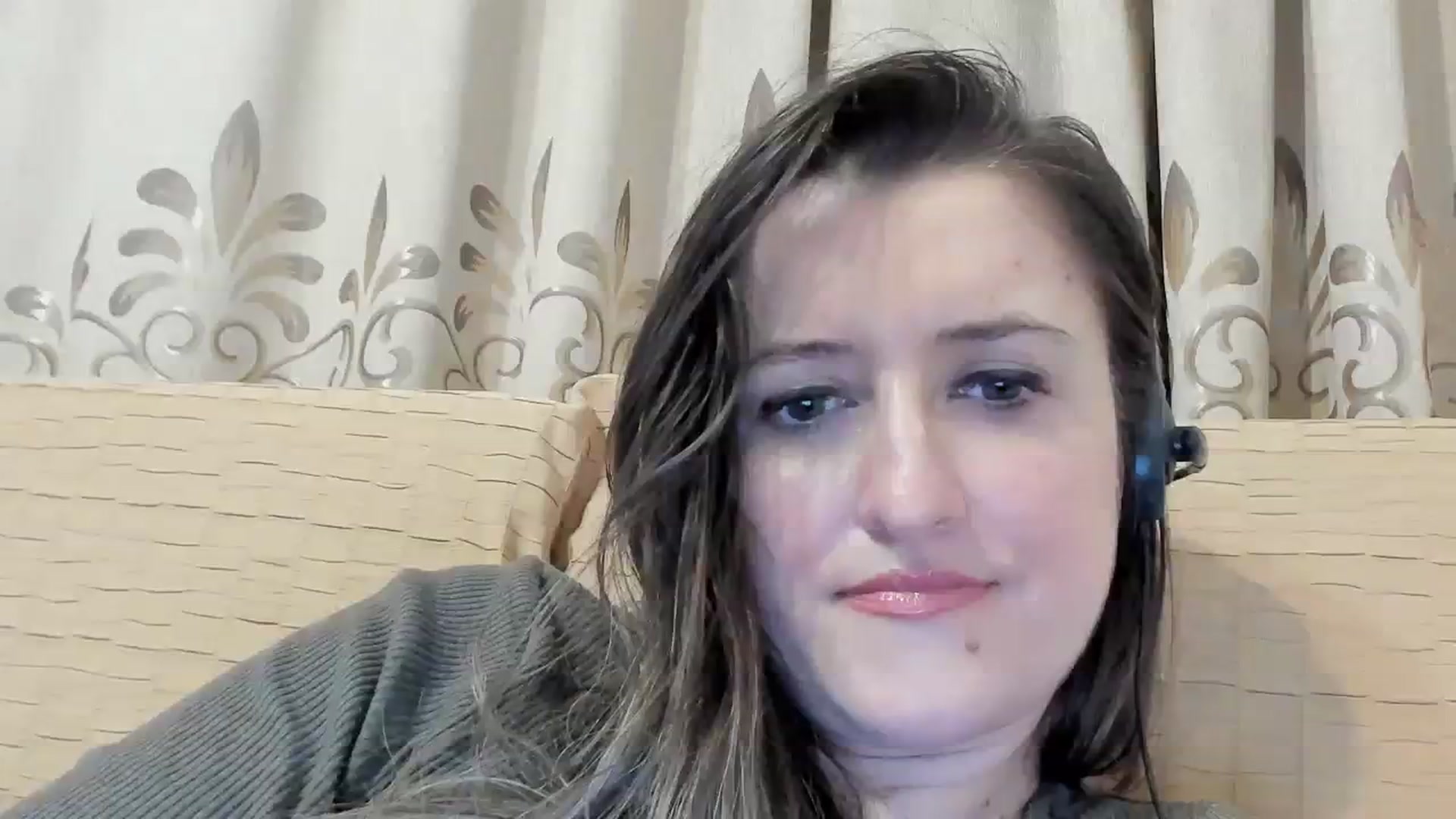 Gallery image thumbnail from BestDream's myfreecams stream on, 03/19/2024, 01:05 image 14 of 20