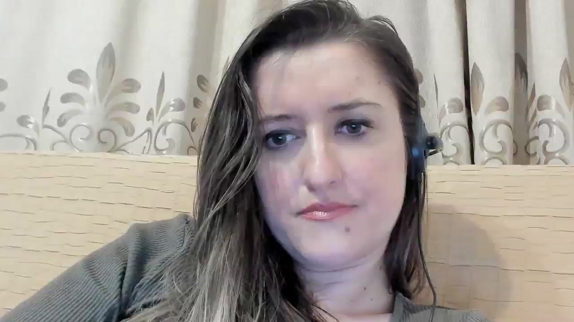 Gallery image thumbnail from BestDream's myfreecams stream on, 03/19/2024, 01:05 image 4 of 20