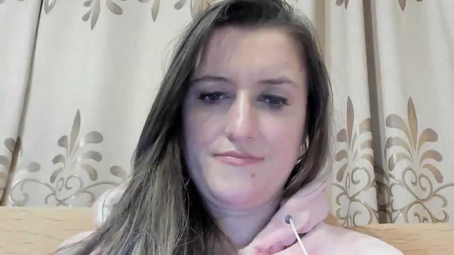 Gallery image thumbnail from BestDream's myfreecams stream on, 03/24/2024, 01:05 image 12 of 20