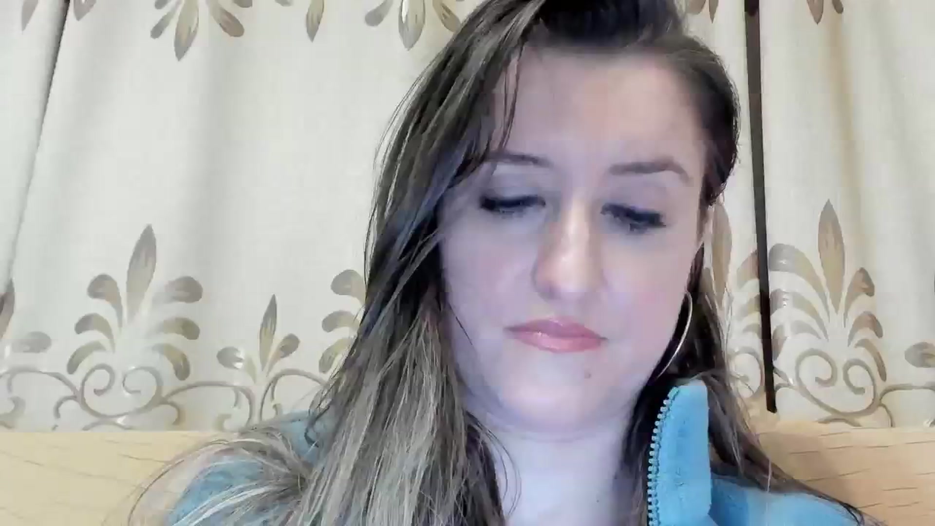 Gallery image thumbnail from BestDream's myfreecams stream on, 03/25/2024, 02:36 image 14 of 20