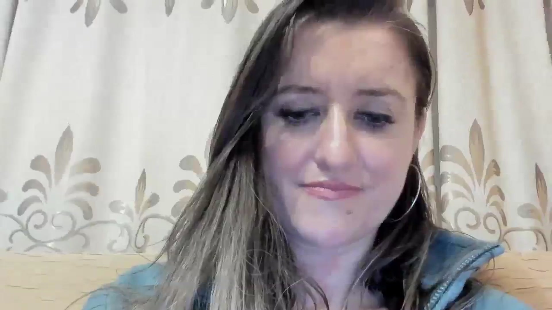Gallery image thumbnail from BestDream's myfreecams stream on, 03/25/2024, 05:32 image 16 of 20