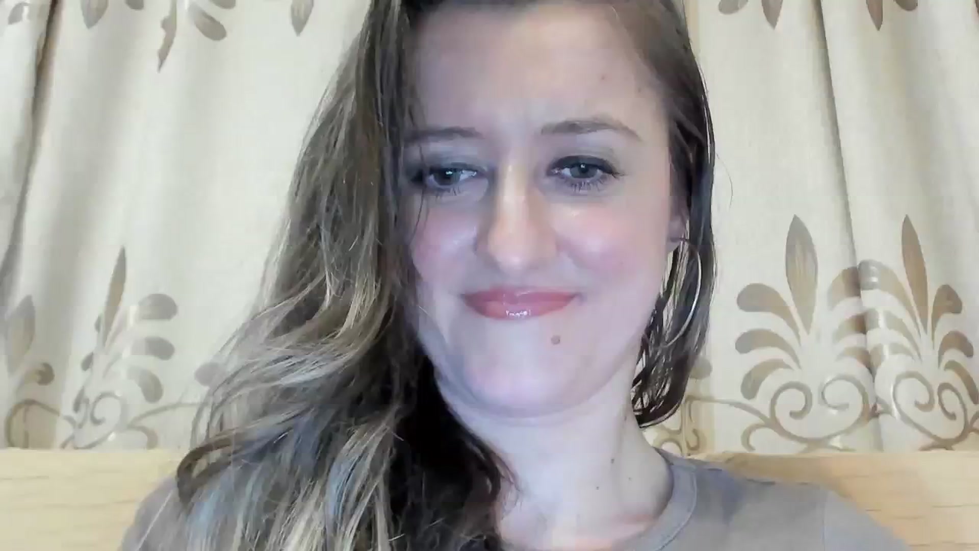 Gallery image thumbnail from BestDream's myfreecams stream on, 03/27/2024, 24:00 image 15 of 20