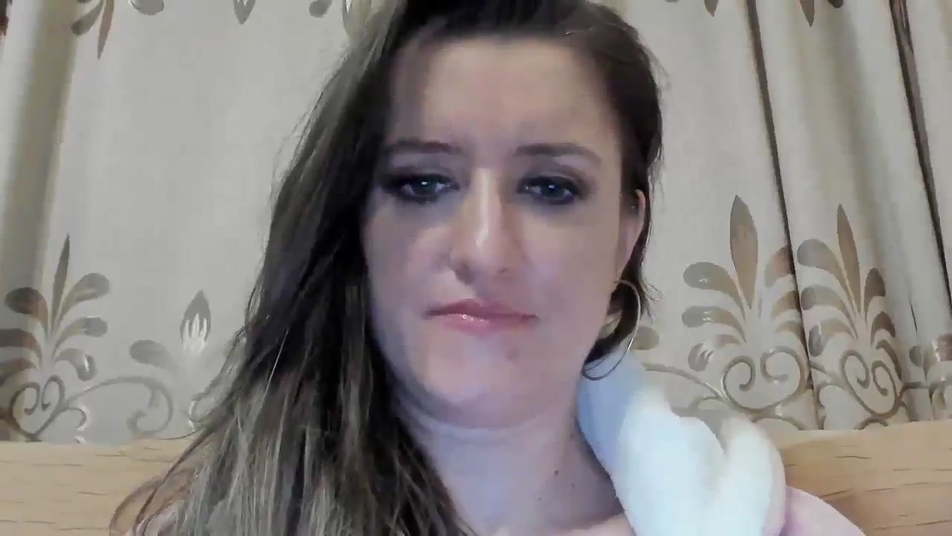 Gallery image thumbnail from BestDream's myfreecams stream on, 03/31/2024, 22:02 image 7 of 20