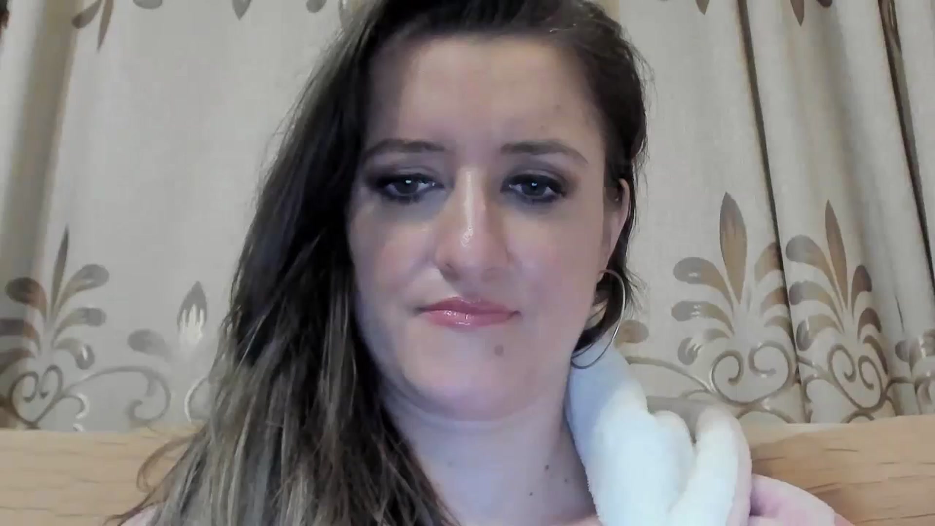Gallery image thumbnail from BestDream's myfreecams stream on, 03/31/2024, 22:02 image 2 of 20