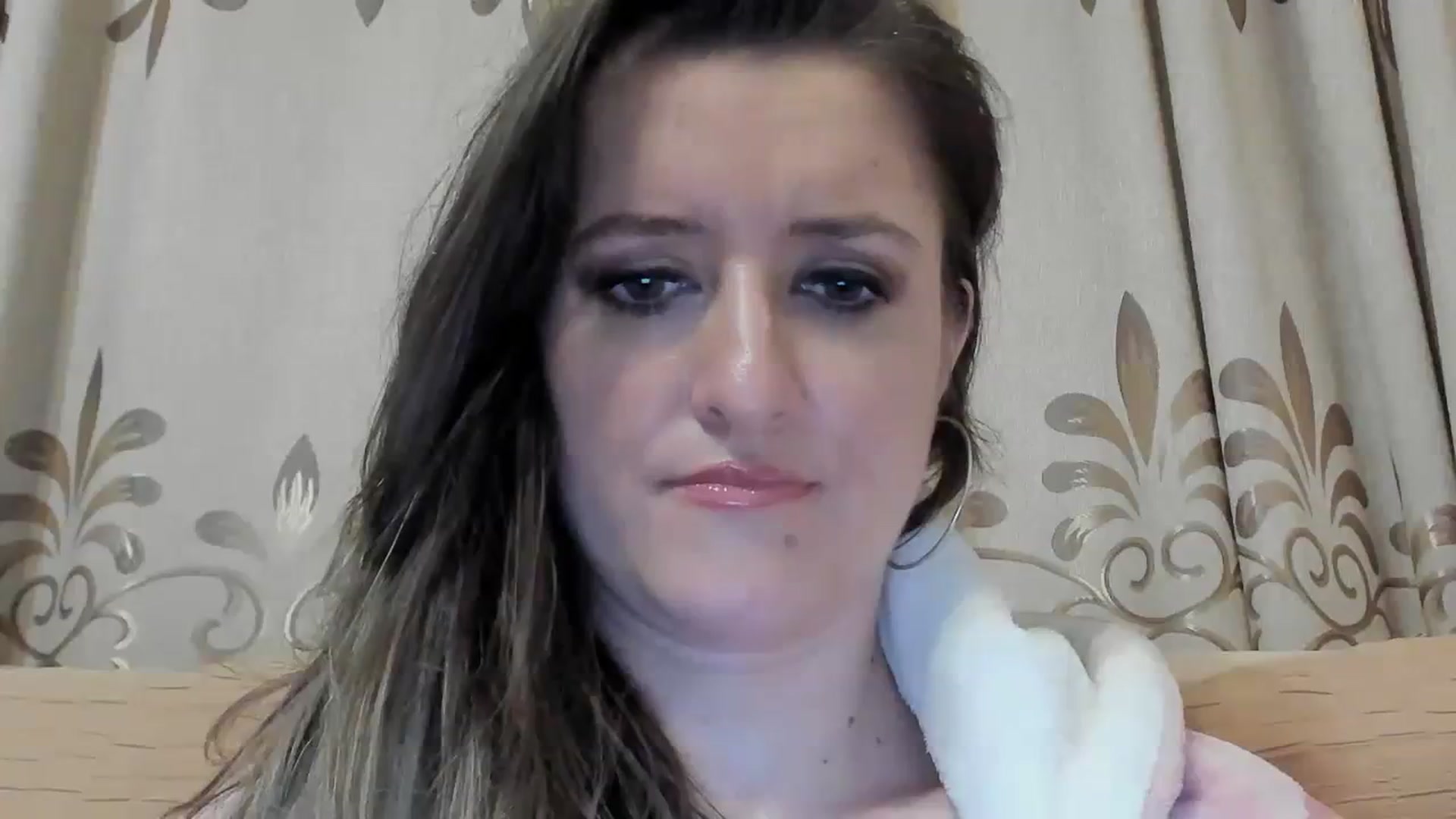 Gallery image thumbnail from BestDream's myfreecams stream on, 03/31/2024, 22:02 image 3 of 20