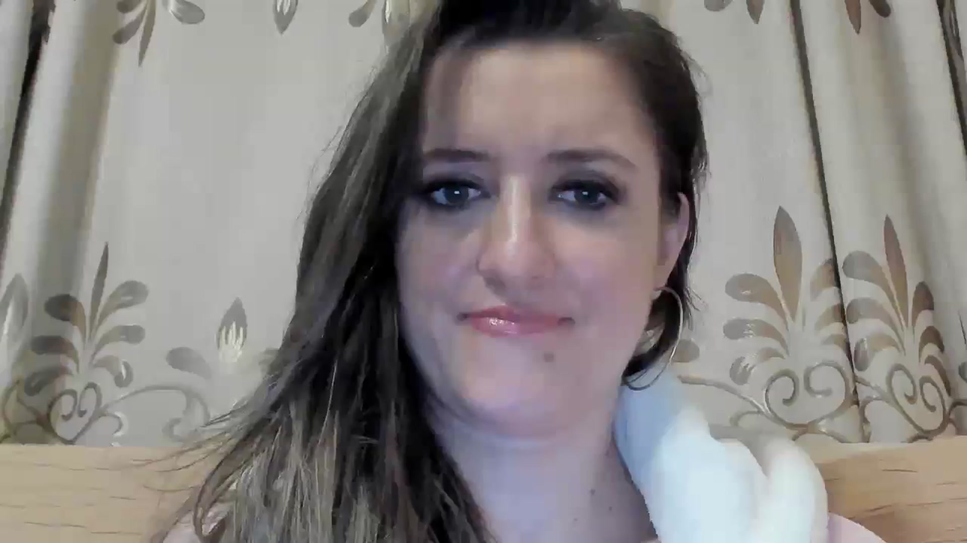 Gallery image thumbnail from BestDream's myfreecams stream on, 03/31/2024, 22:02 image 11 of 20