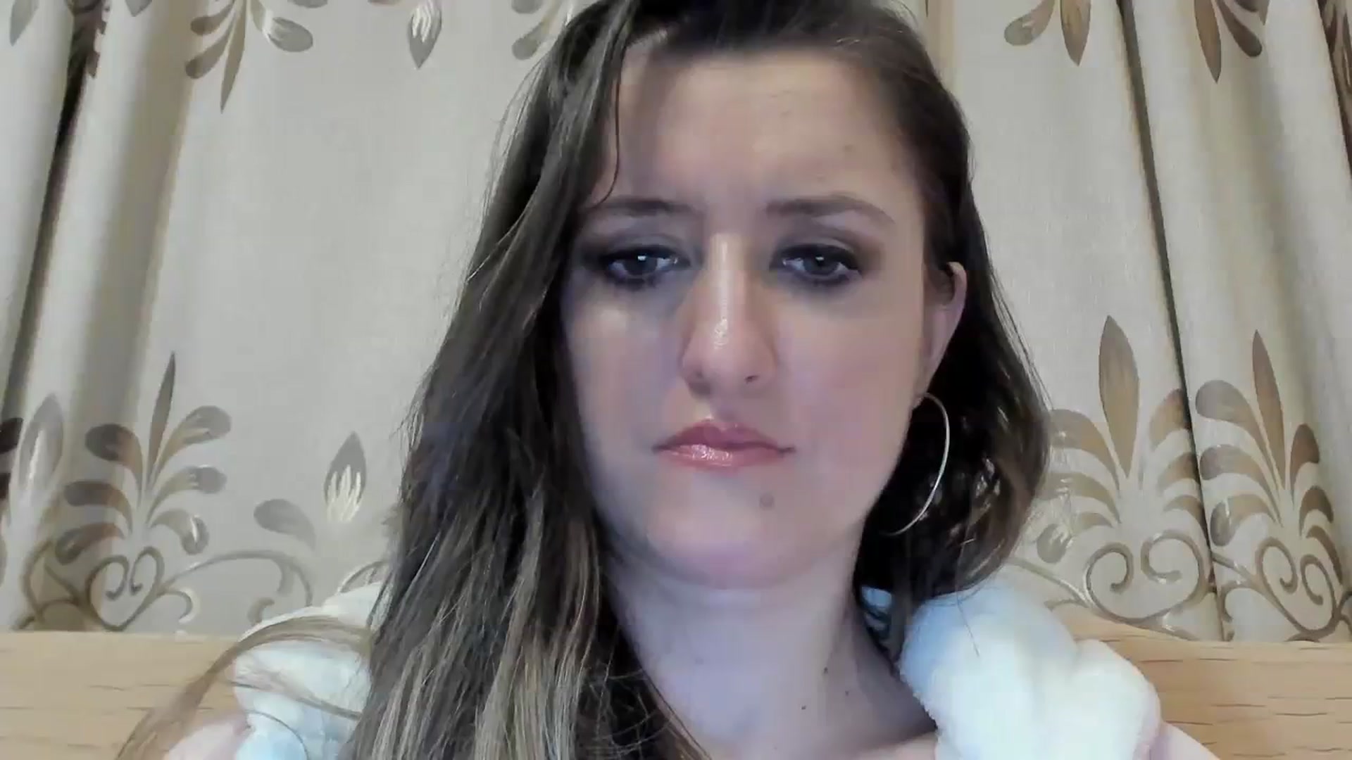 Gallery image thumbnail from BestDream's myfreecams stream on, 03/31/2024, 23:05 image 14 of 20