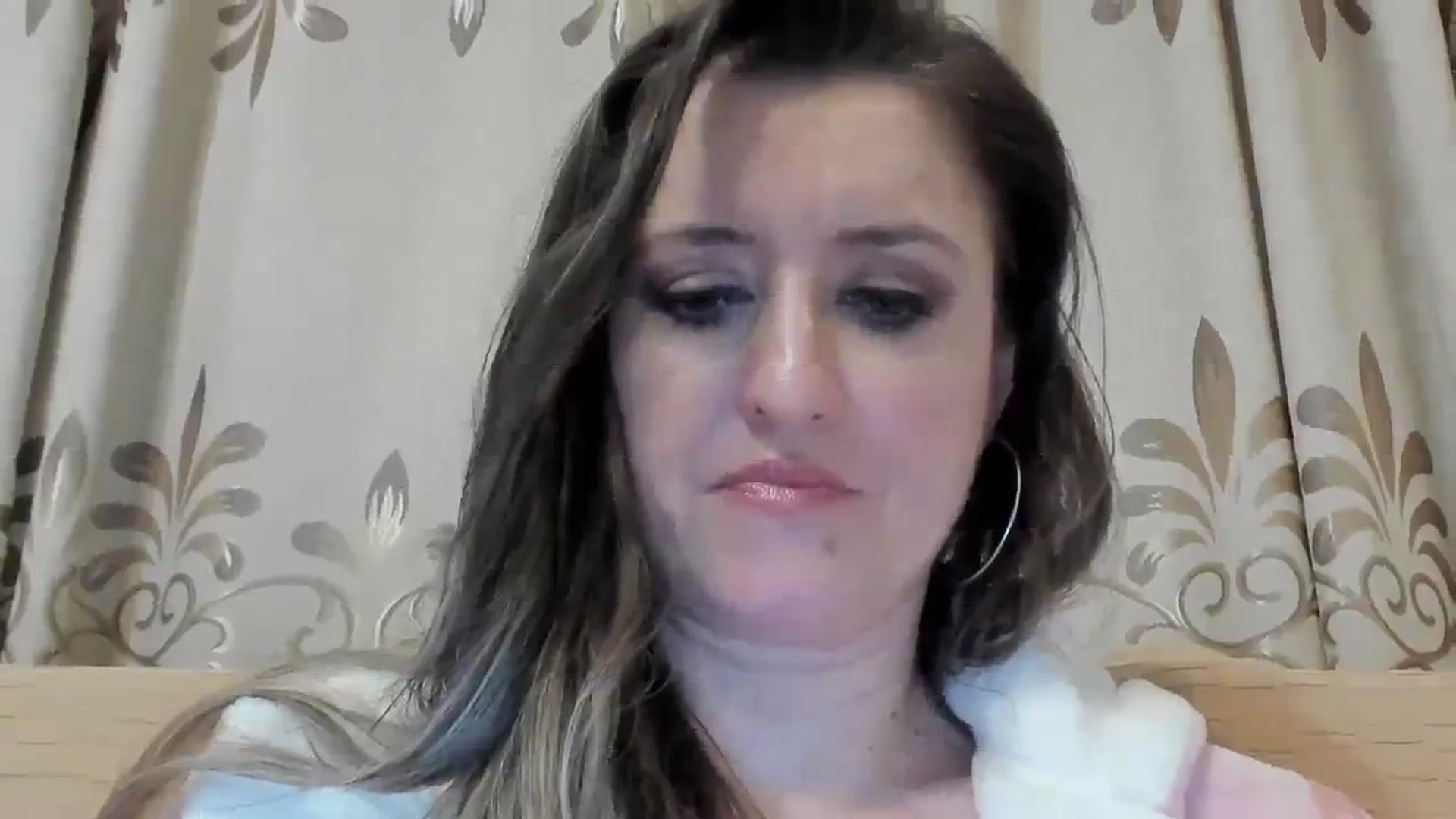 Gallery image thumbnail from BestDream's myfreecams stream on, 03/31/2024, 23:05 image 4 of 20