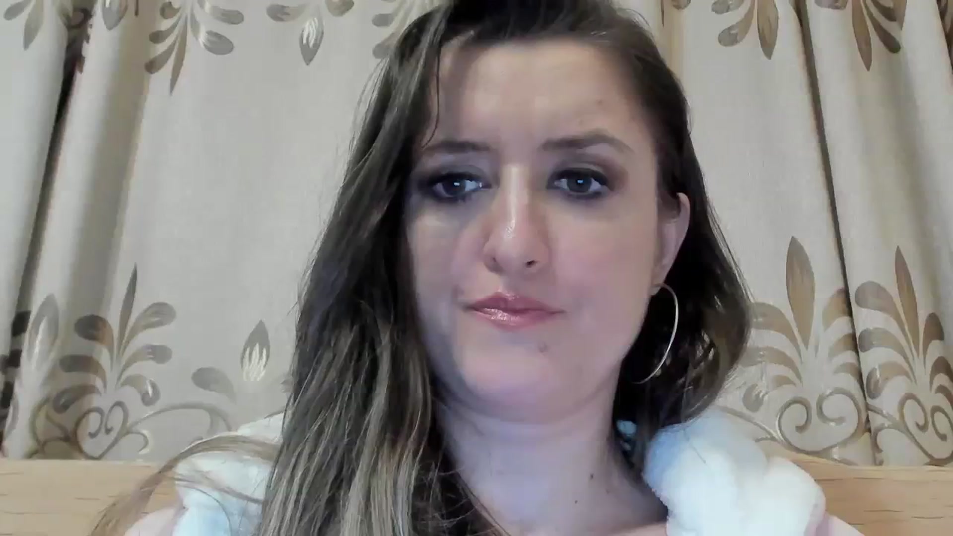 Gallery image thumbnail from BestDream's myfreecams stream on, 03/31/2024, 23:05 image 12 of 20