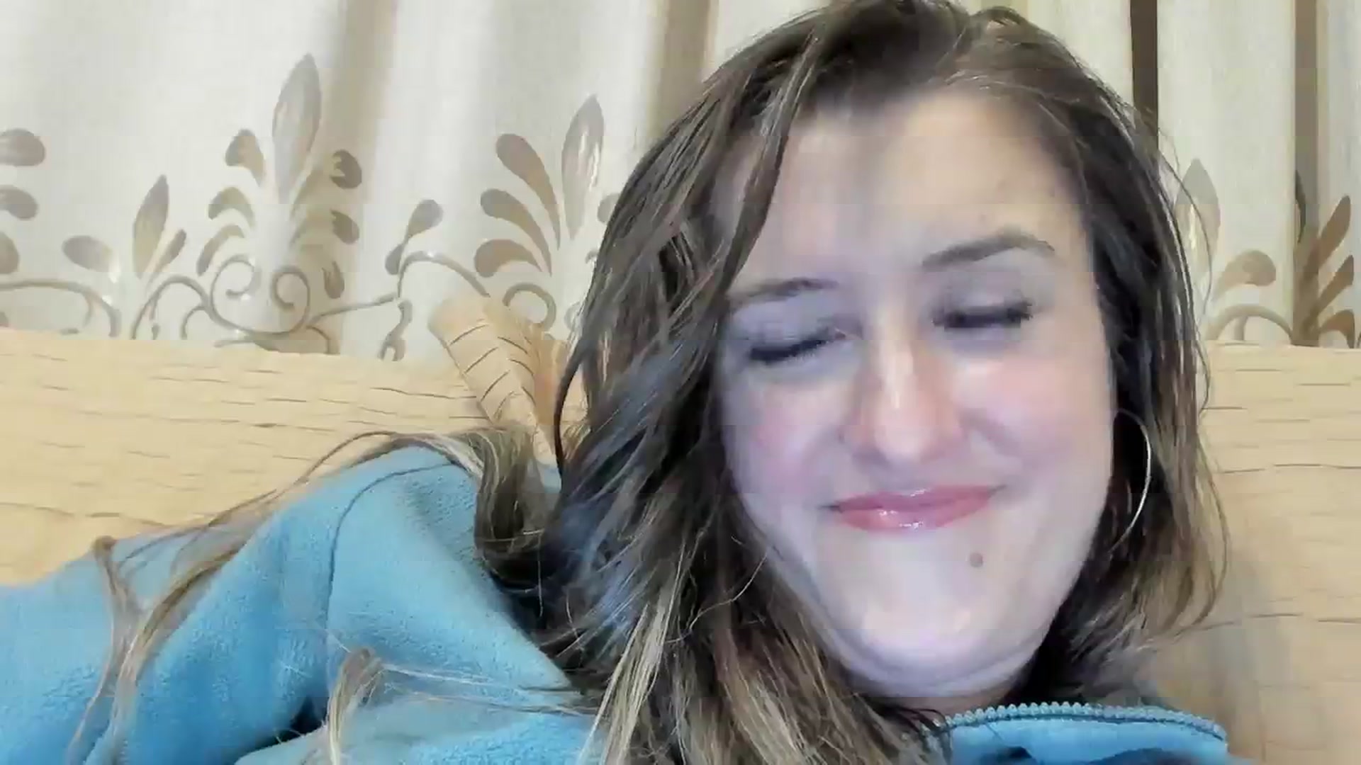 Gallery image thumbnail from BestDream's myfreecams stream on, 04/02/2024, 20:19 image 19 of 20