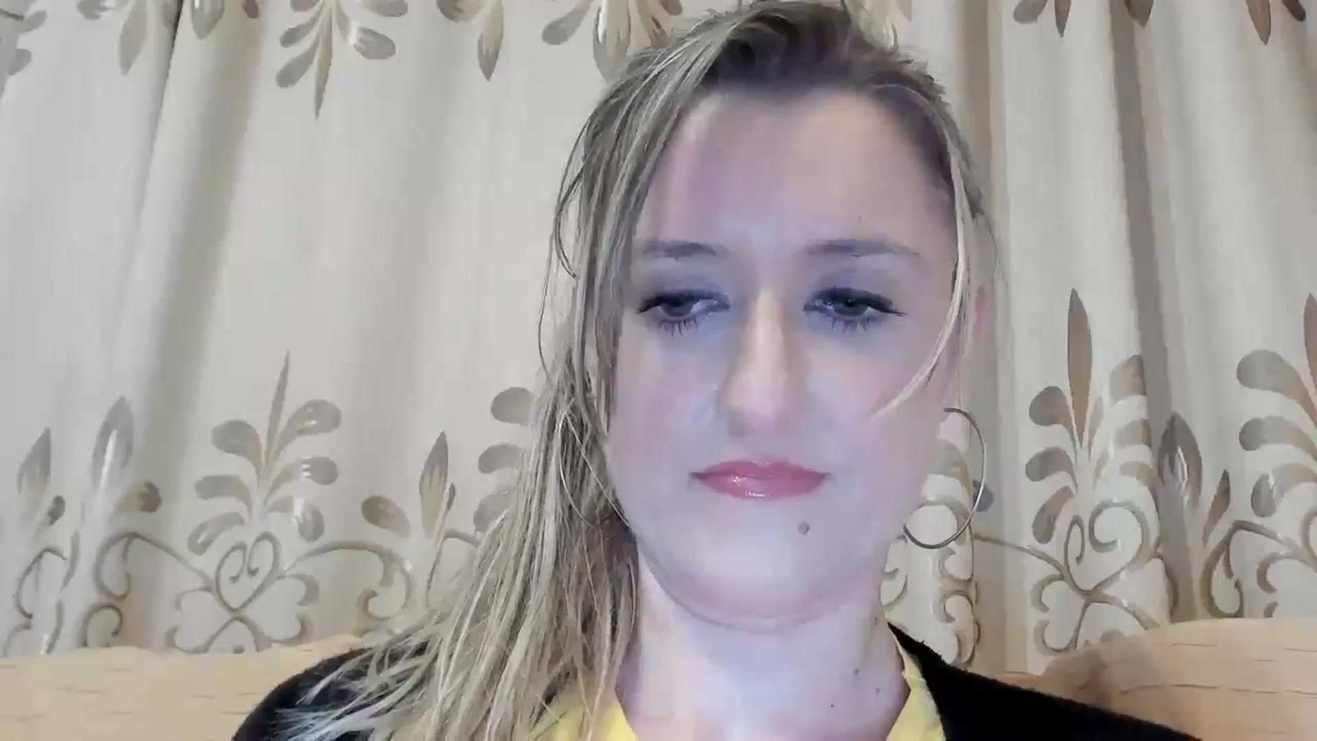Gallery image thumbnail from BestDream's myfreecams stream on, 04/16/2024, 19:54 image 6 of 20