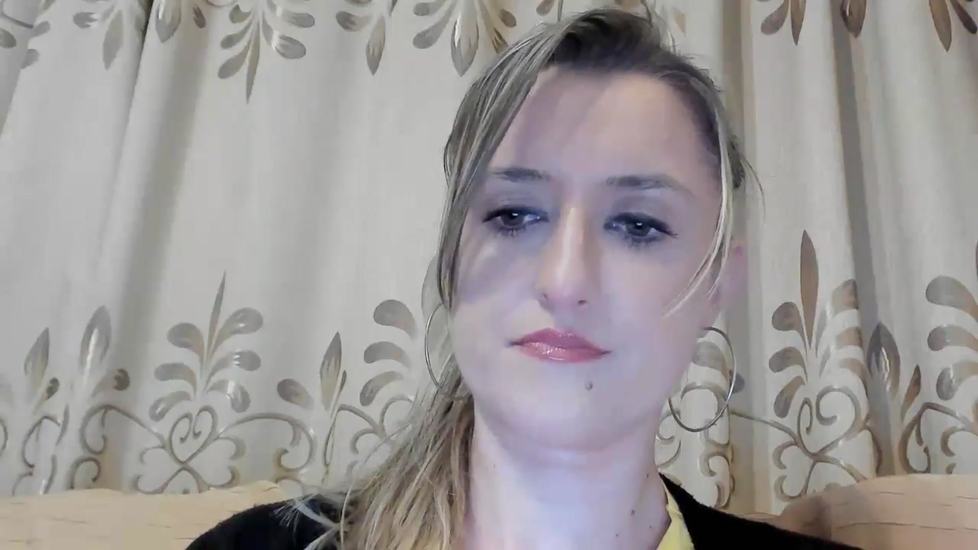 Gallery image thumbnail from BestDream's myfreecams stream on, 04/16/2024, 19:54 image 12 of 20