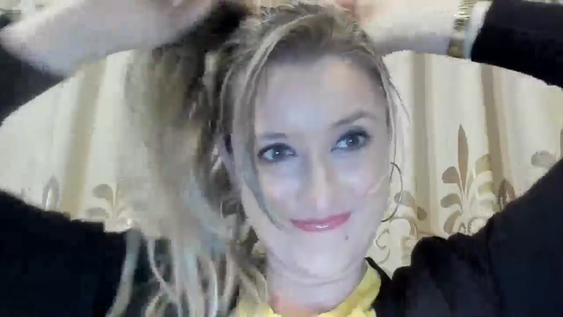 Gallery image thumbnail from BestDream's myfreecams stream on, 04/16/2024, 19:54 image 2 of 20