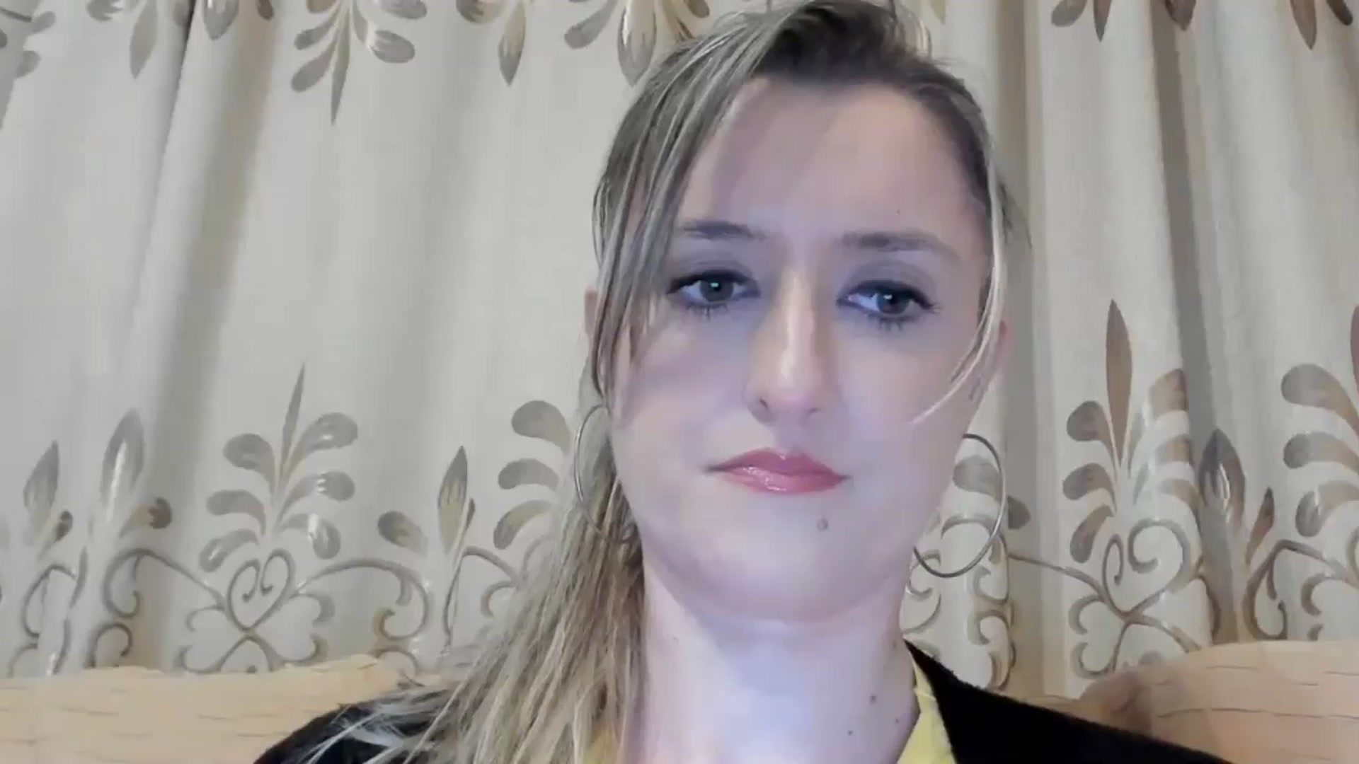 Gallery image thumbnail from BestDream's myfreecams stream on, 04/16/2024, 19:54 image 8 of 20