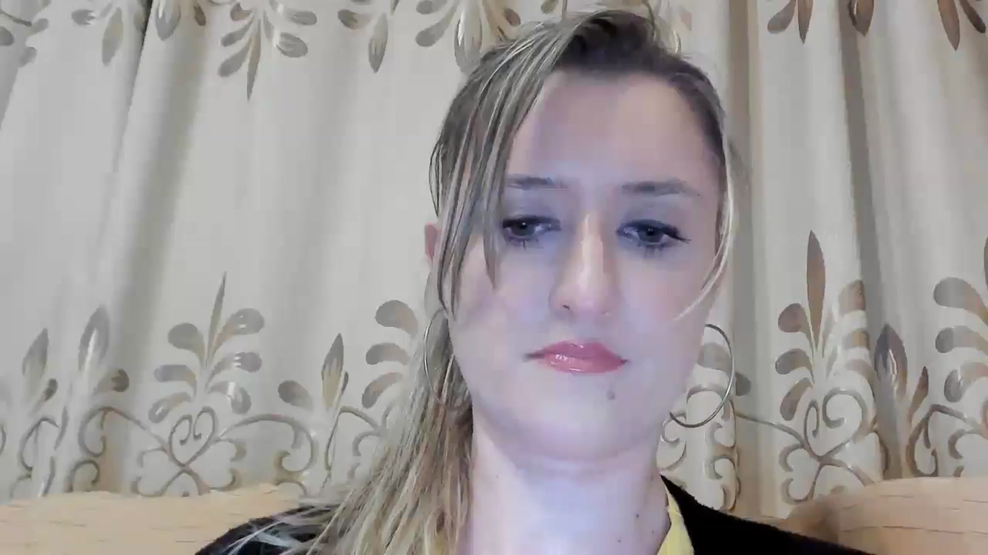 Gallery image thumbnail from BestDream's myfreecams stream on, 04/16/2024, 19:54 image 10 of 20
