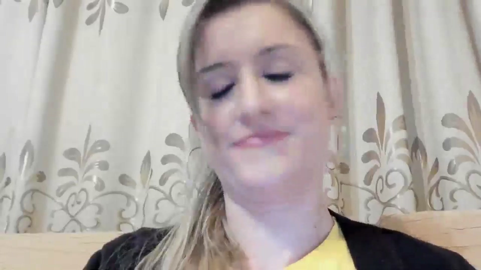 Gallery image thumbnail from BestDream's myfreecams stream on, 04/17/2024, 24:15 image 6 of 20