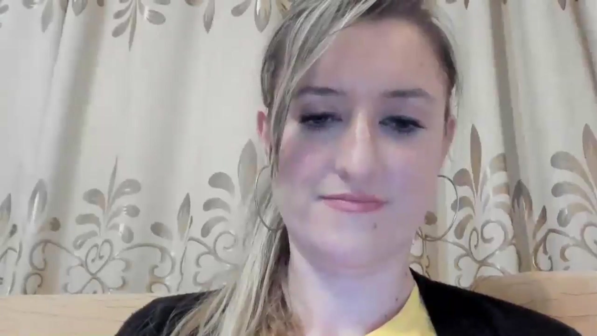 Gallery image thumbnail from BestDream's myfreecams stream on, 04/17/2024, 24:15 image 16 of 20