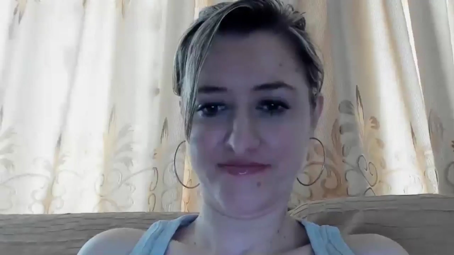 Gallery image thumbnail from BestDream's myfreecams stream on, 04/20/2024, 09:36 image 6 of 20