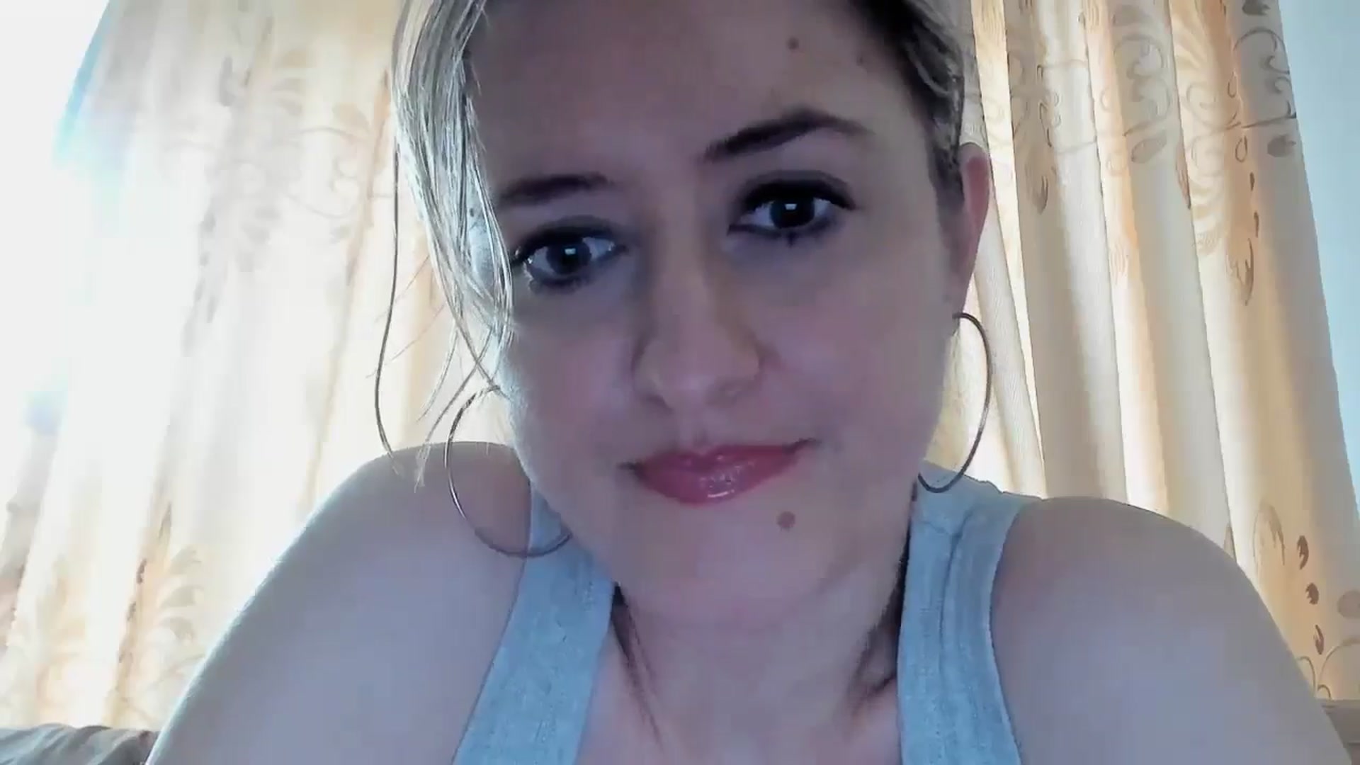 Gallery image thumbnail from BestDream's myfreecams stream on, 04/20/2024, 09:36 image 17 of 20