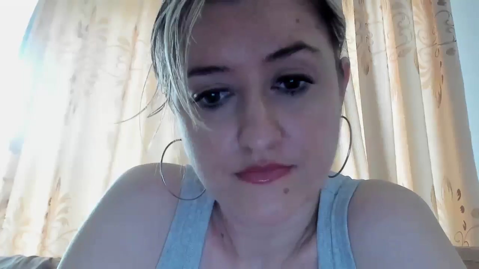 Gallery image thumbnail from BestDream's myfreecams stream on, 04/20/2024, 09:36 image 15 of 20