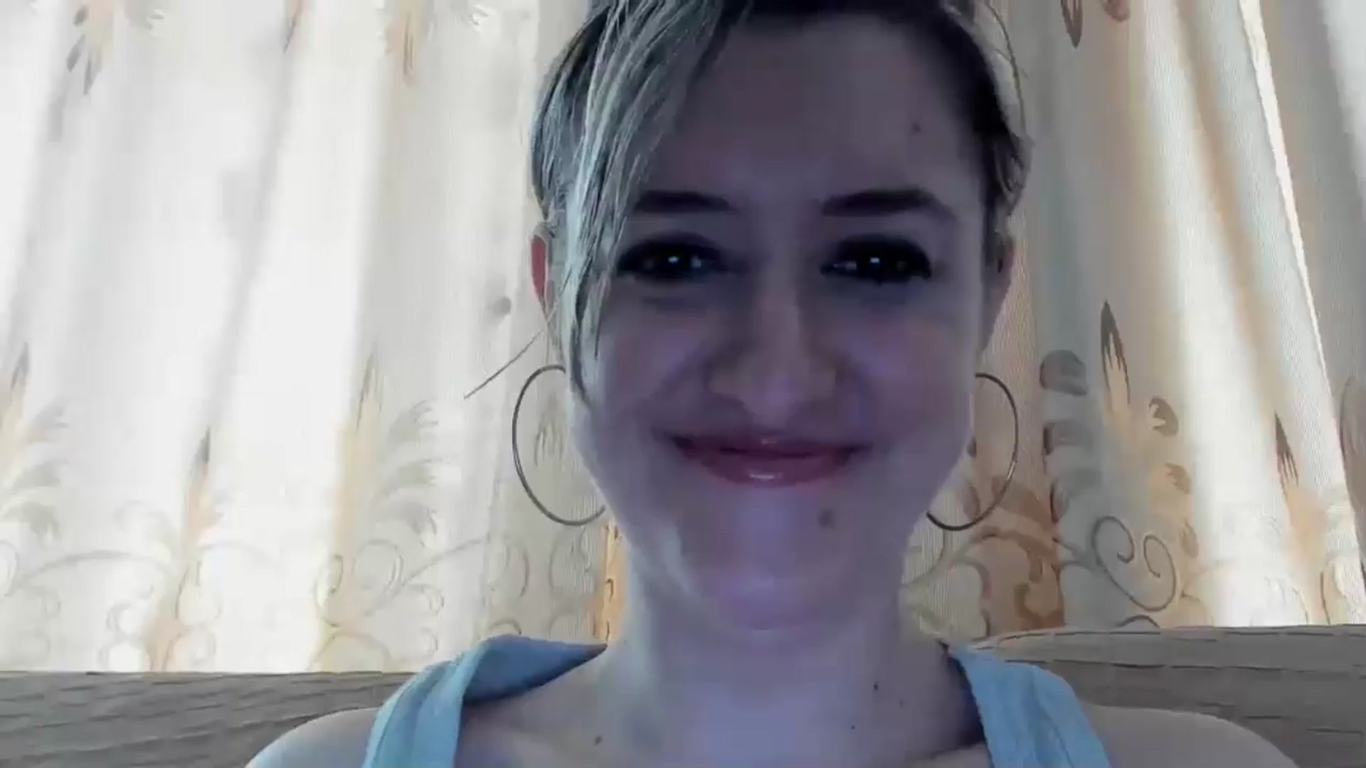 Gallery image thumbnail from BestDream's myfreecams stream on, 04/20/2024, 10:45 image 8 of 20