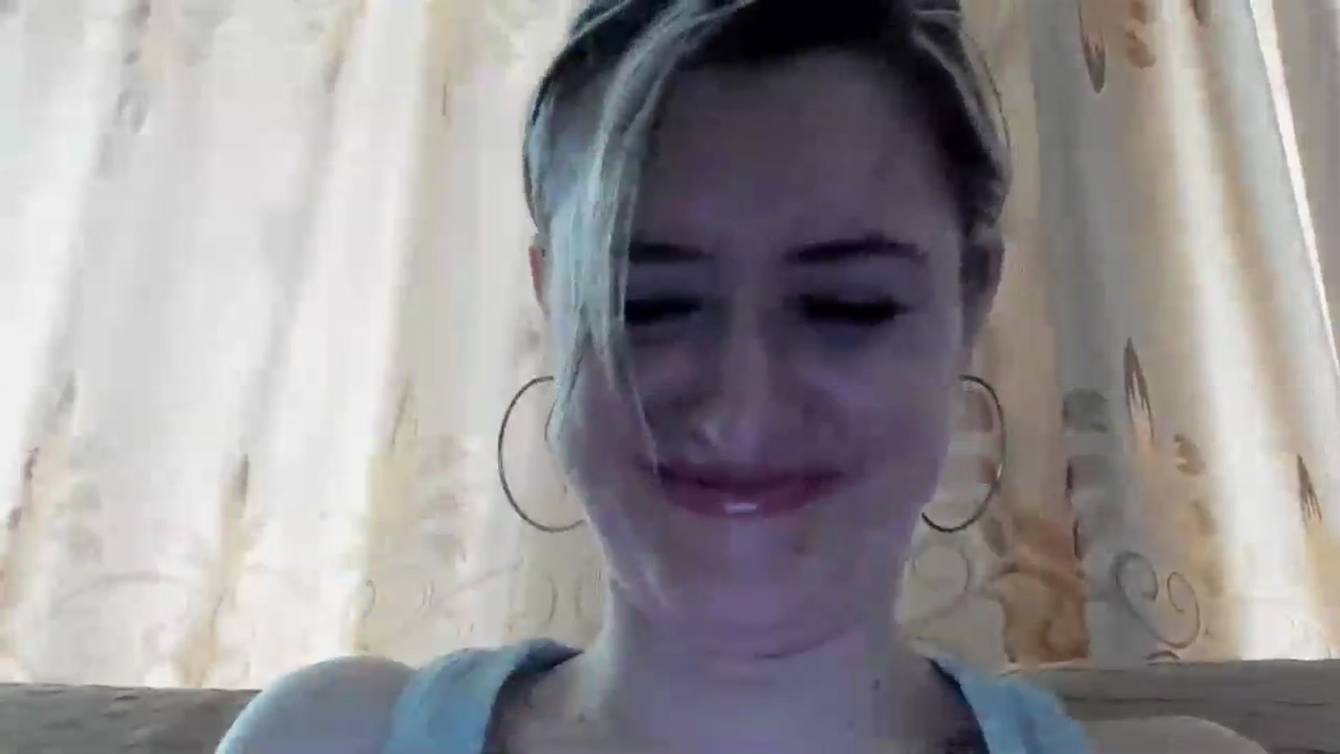 Gallery image thumbnail from BestDream's myfreecams stream on, 04/20/2024, 10:45 image 14 of 20