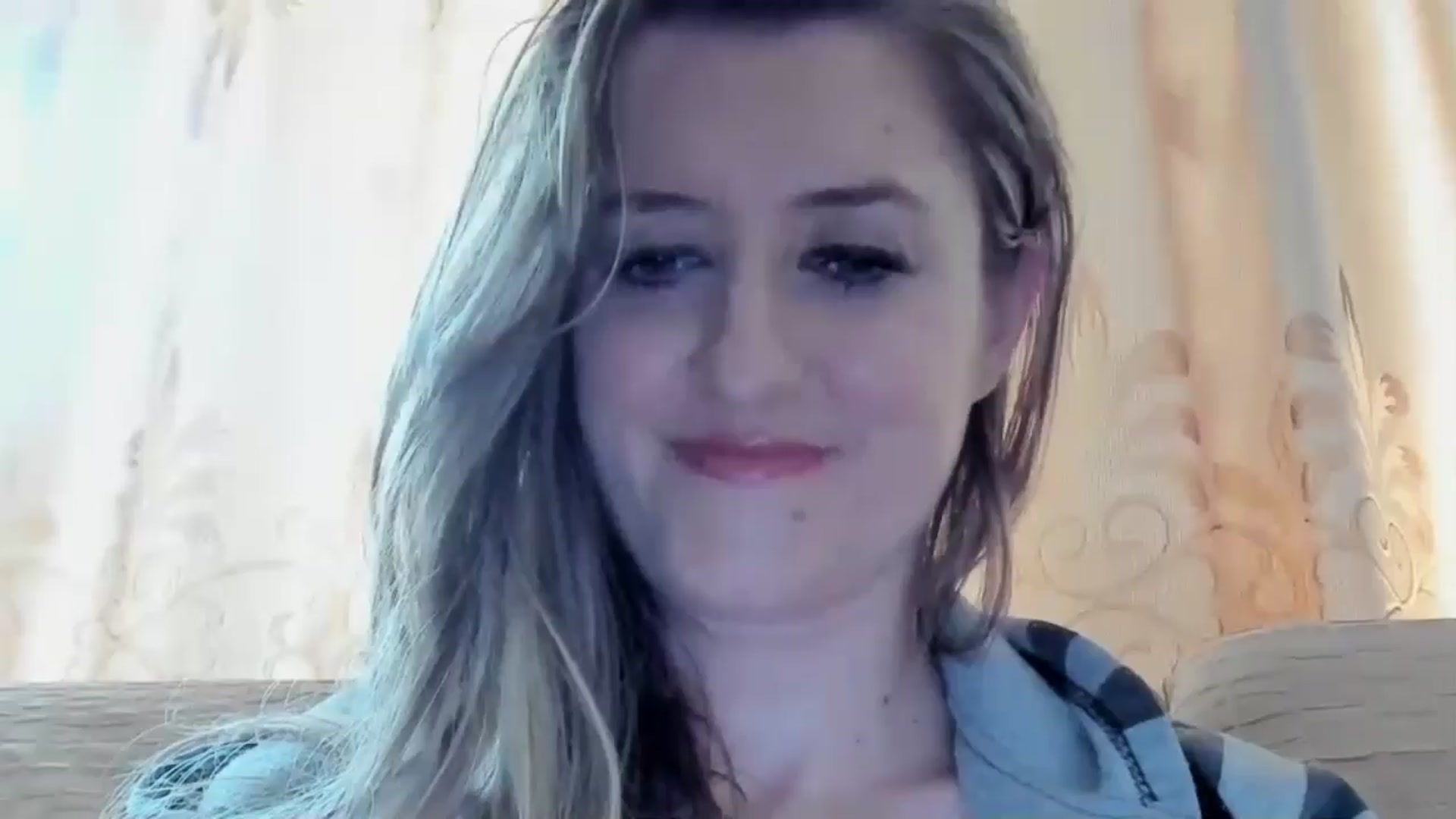 Gallery image thumbnail from BestDream's myfreecams stream on, 04/21/2024, 14:33 image 9 of 20
