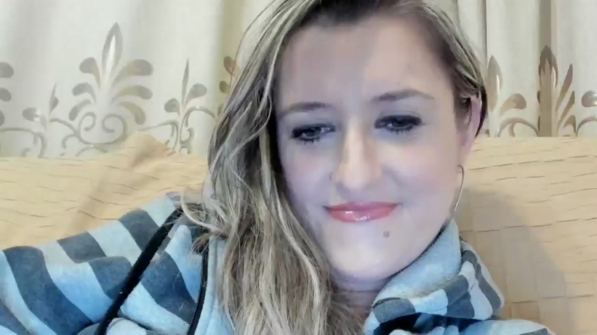 Gallery image thumbnail from BestDream's myfreecams stream on, 04/25/2024, 22:41 image 4 of 20