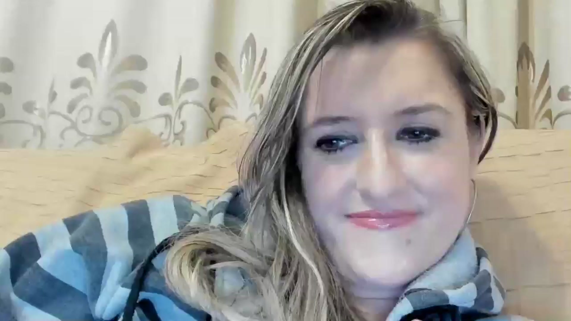 Gallery image thumbnail from BestDream's myfreecams stream on, 04/25/2024, 22:41 image 7 of 20
