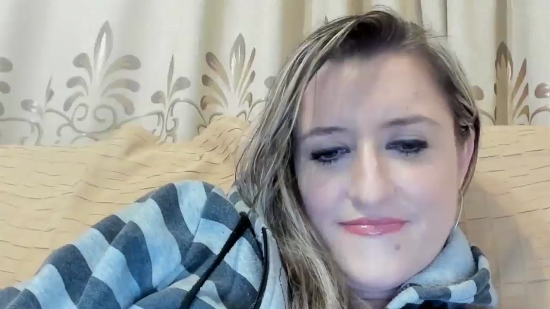 Gallery image thumbnail from BestDream's myfreecams stream on, 04/25/2024, 22:41 image 11 of 20
