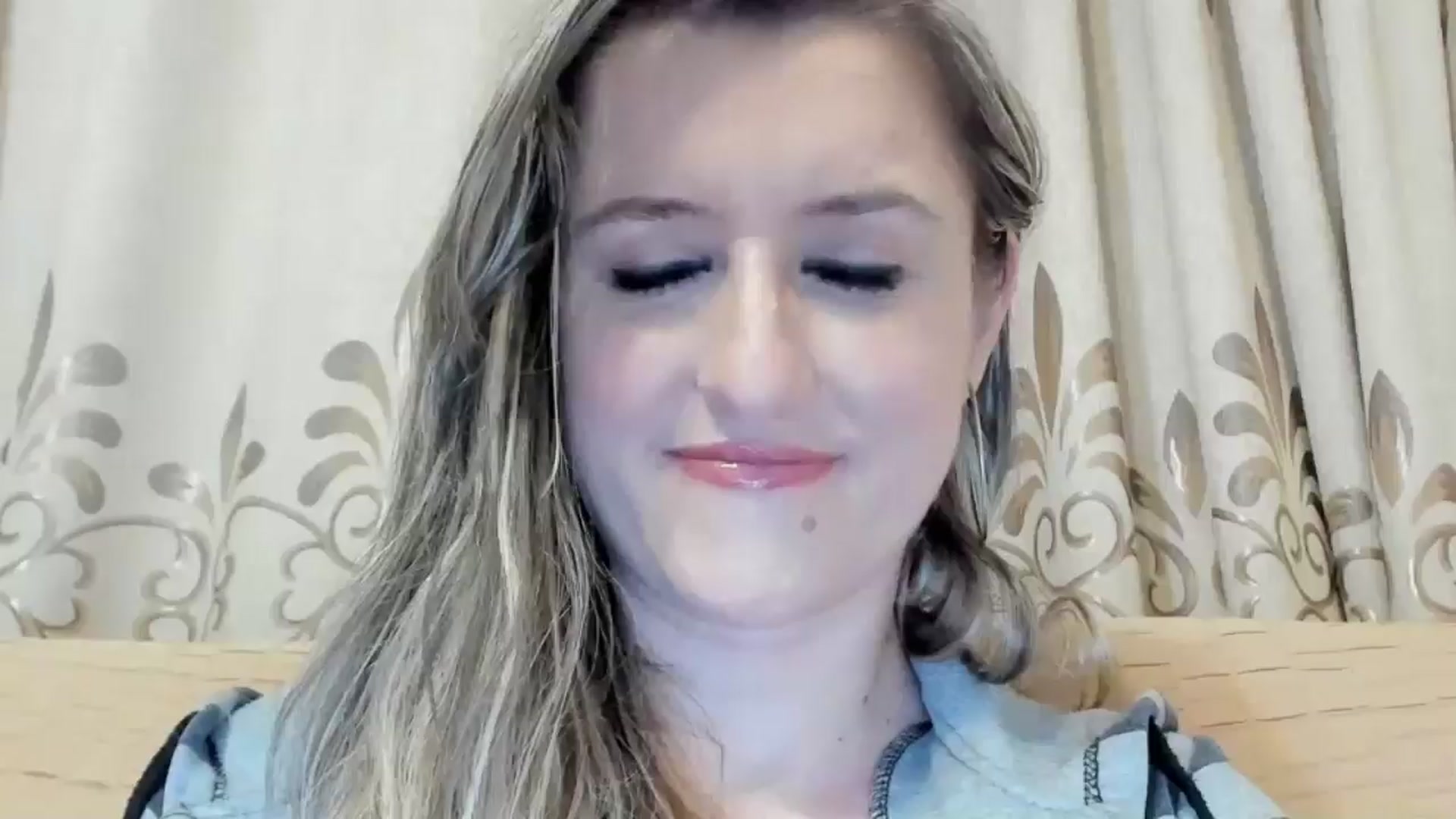 Gallery image thumbnail from BestDream's myfreecams stream on, 04/25/2024, 22:41 image 1 of 20
