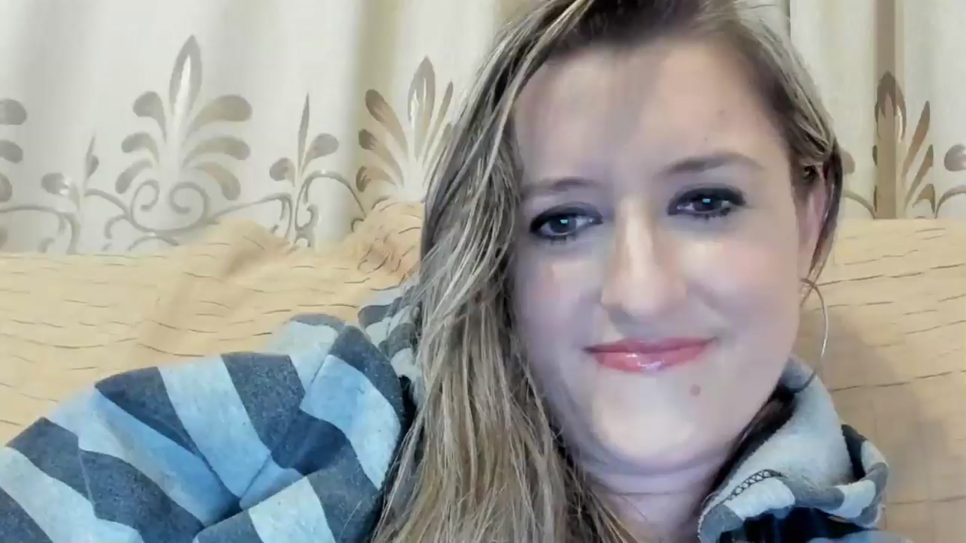 Gallery image thumbnail from BestDream's myfreecams stream on, 04/25/2024, 22:41 image 12 of 20