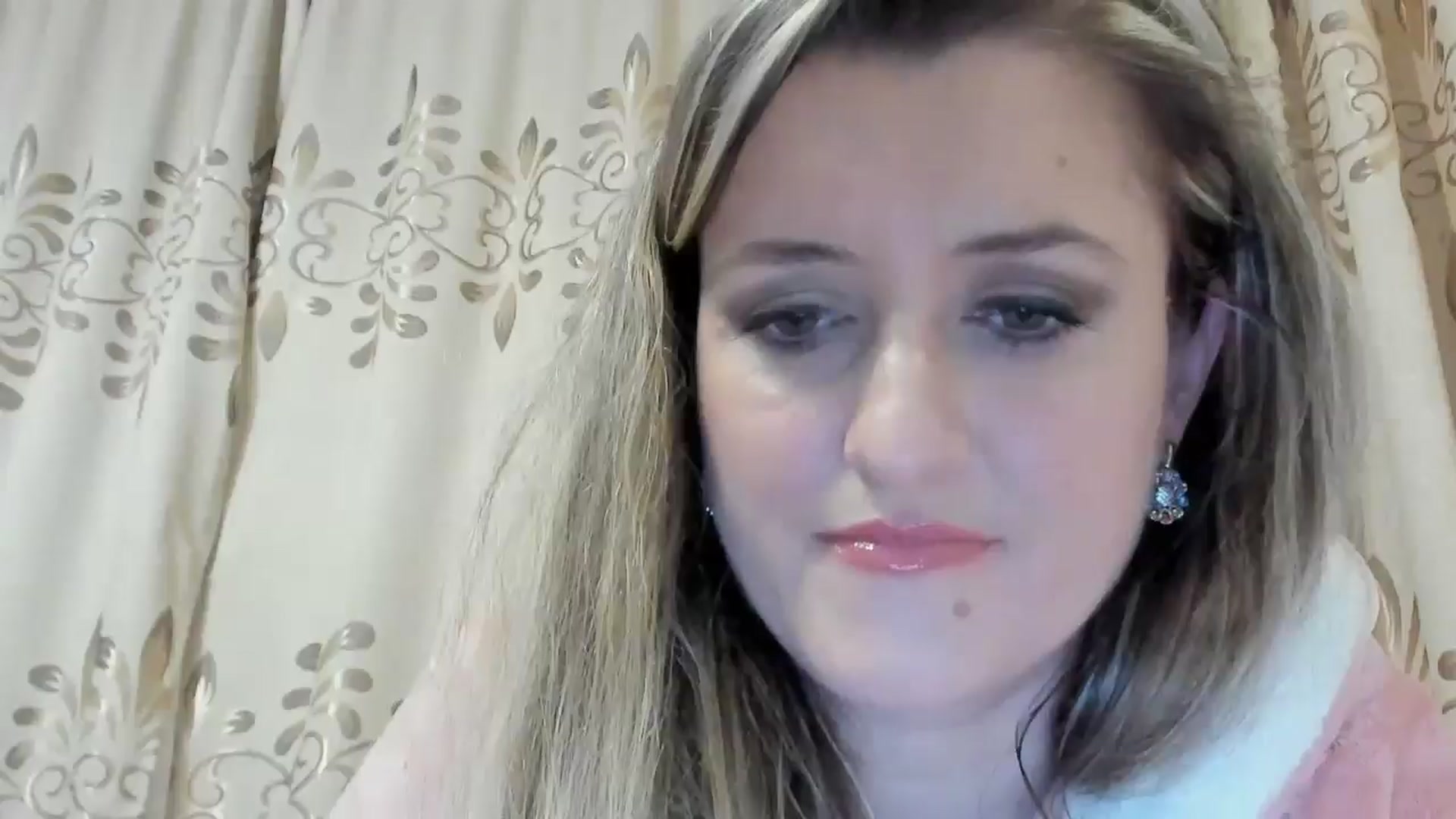Gallery image thumbnail from BestDream's myfreecams stream on, 04/27/2024, 22:28 image 1 of 20