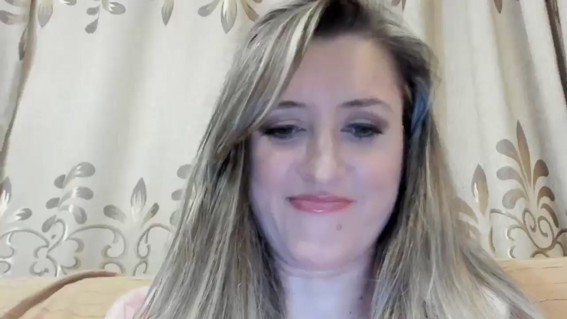 Gallery image thumbnail from BestDream's myfreecams stream on, 04/27/2024, 22:28 image 10 of 20