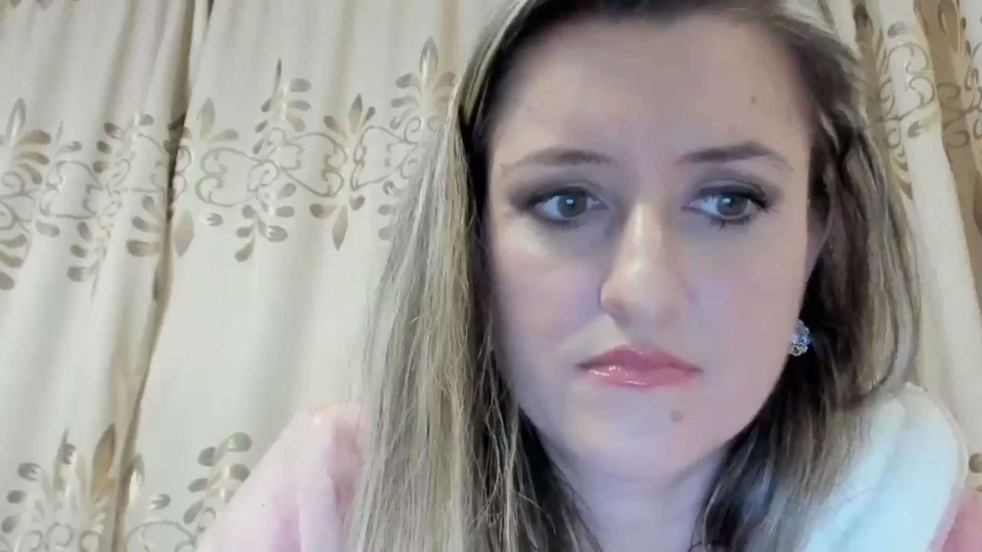 Gallery image thumbnail from BestDream's myfreecams stream on, 04/27/2024, 22:28 image 6 of 20