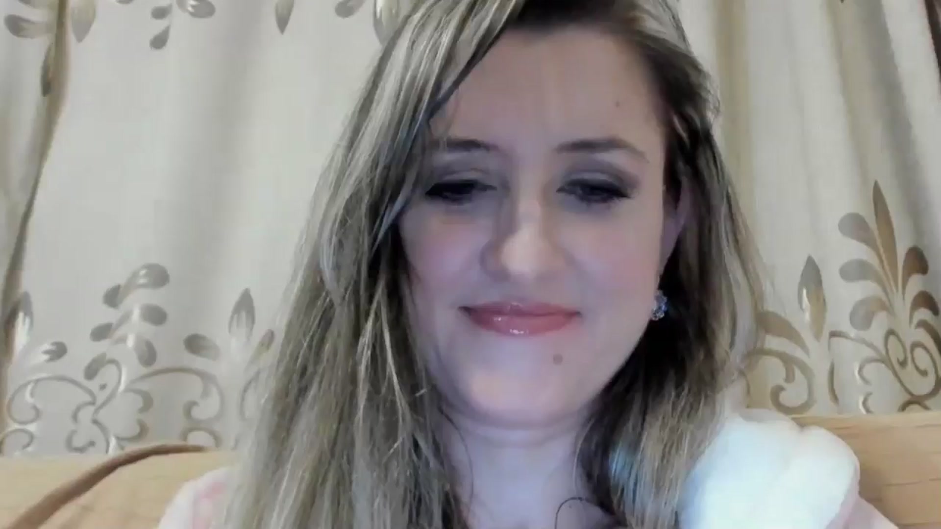 Gallery image thumbnail from BestDream's myfreecams stream on, 04/27/2024, 22:28 image 8 of 20