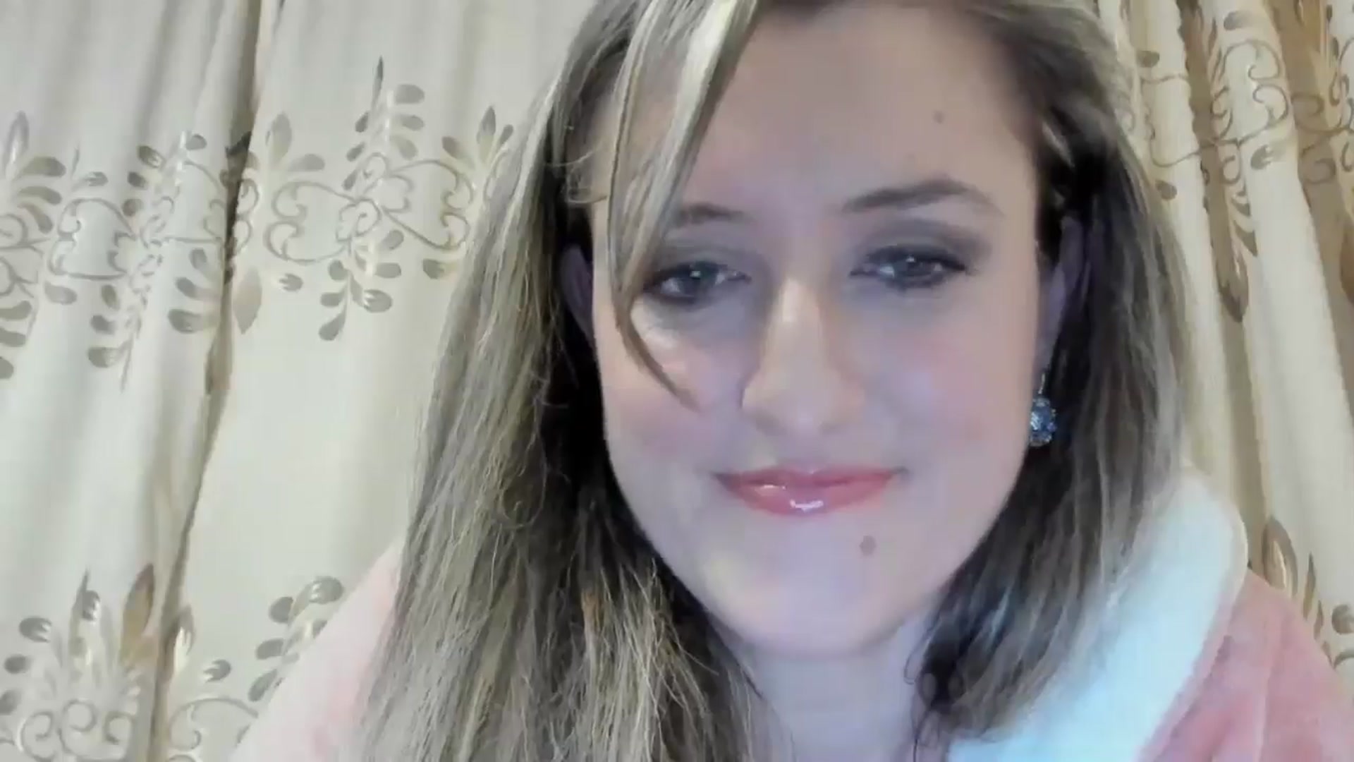Gallery image thumbnail from BestDream's myfreecams stream on, 04/27/2024, 22:28 image 2 of 20