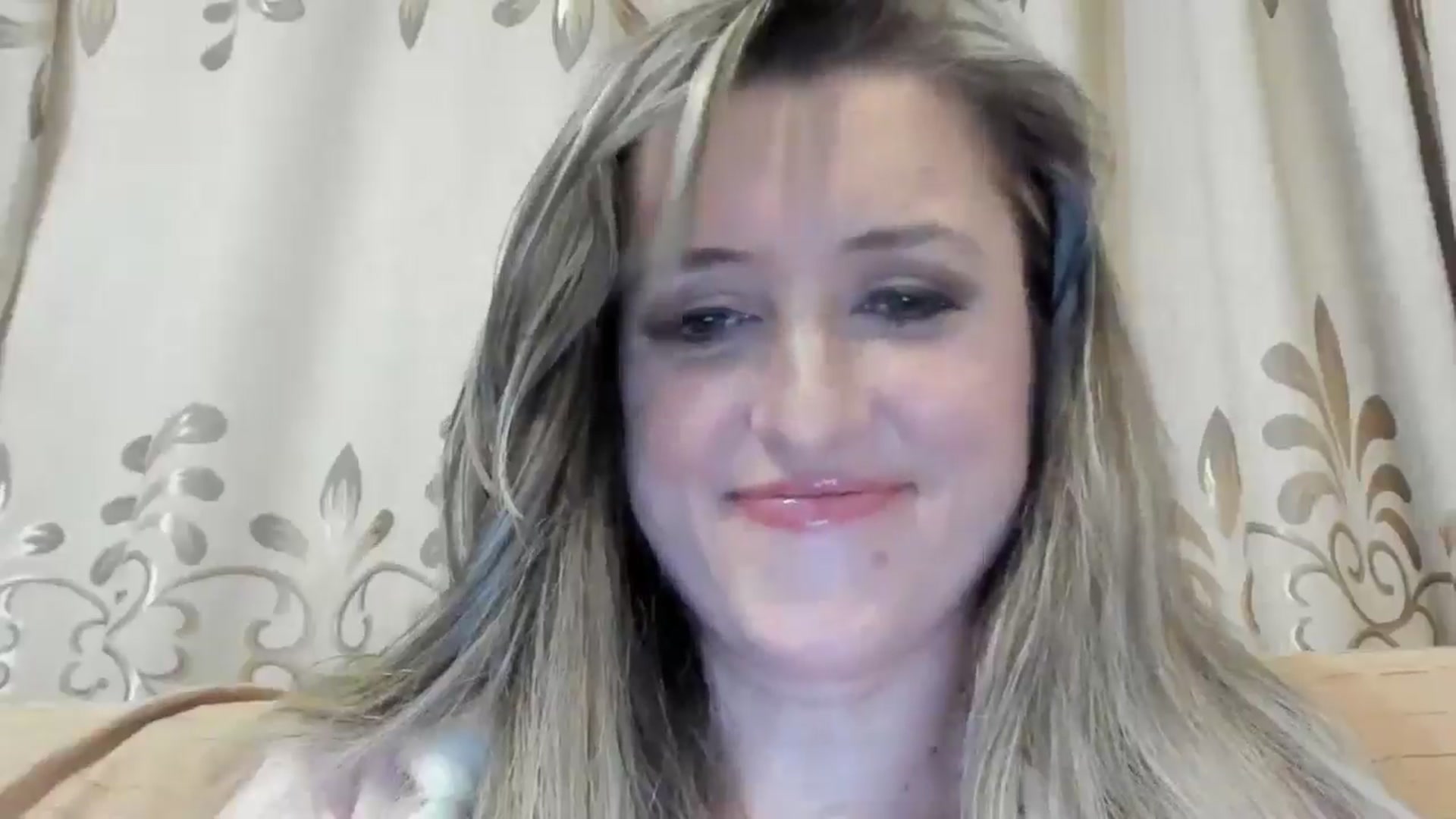 Gallery image thumbnail from BestDream's myfreecams stream on, 04/27/2024, 22:28 image 9 of 20