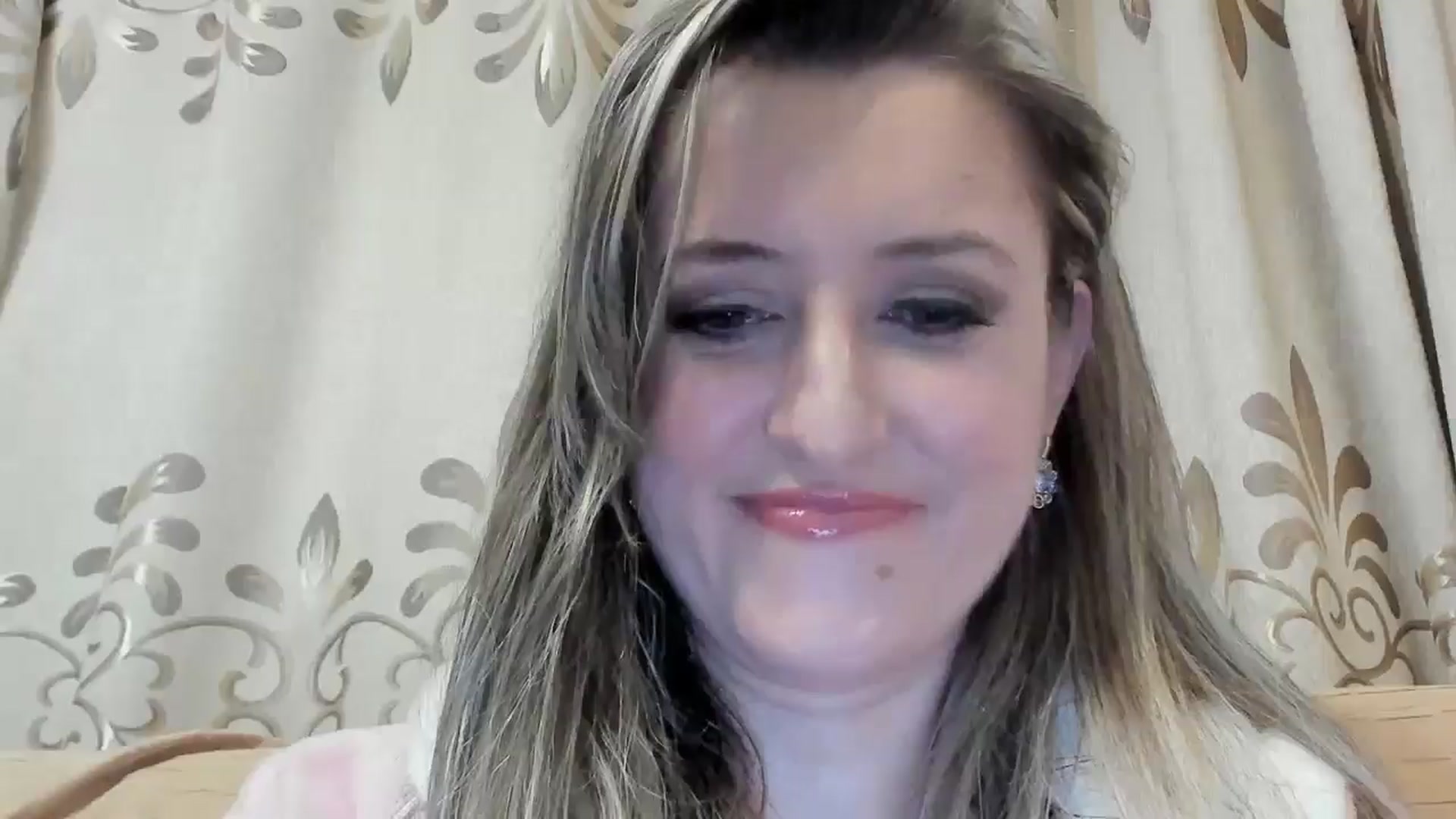 Gallery image thumbnail from BestDream's myfreecams stream on, 04/27/2024, 22:28 image 13 of 20