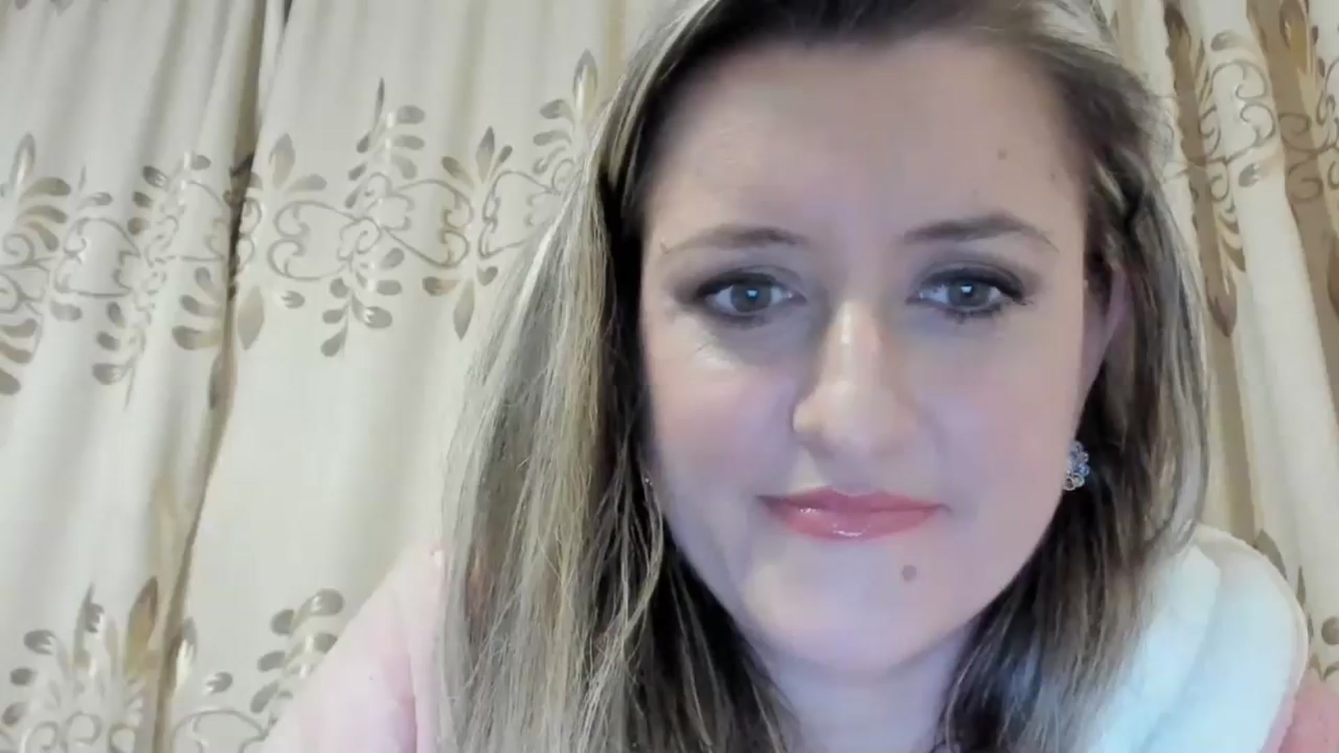 Gallery image thumbnail from BestDream's myfreecams stream on, 04/27/2024, 22:28 image 5 of 20