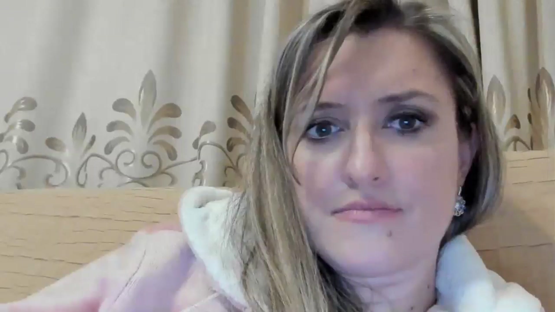 Gallery image thumbnail from BestDream's myfreecams stream on, 04/28/2024, 01:40 image 18 of 20