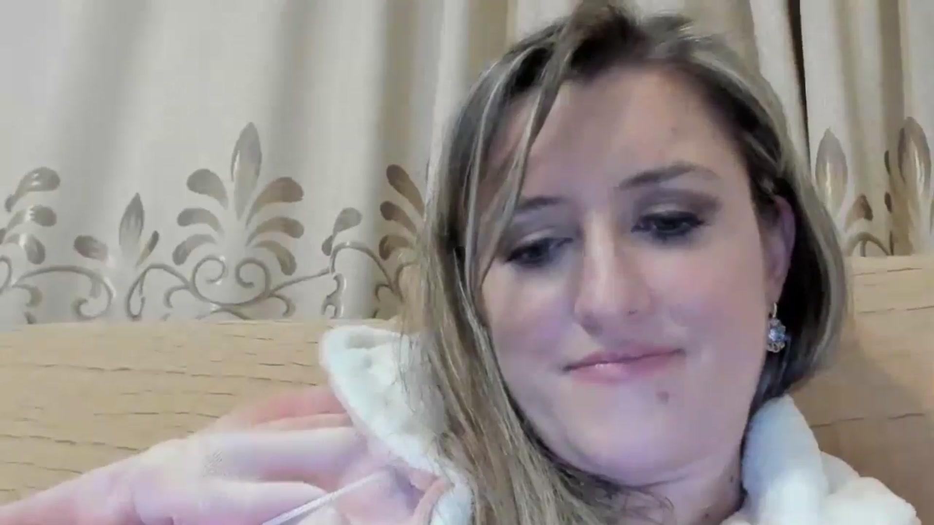Gallery image thumbnail from BestDream's myfreecams stream on, 04/28/2024, 01:40 image 19 of 20