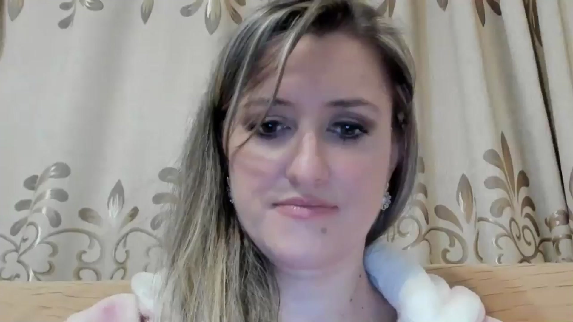Gallery image thumbnail from BestDream's myfreecams stream on, 04/28/2024, 01:40 image 5 of 20