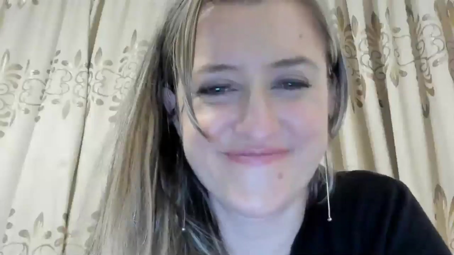 Gallery image thumbnail from BestDream's myfreecams stream on, 04/29/2024, 02:01 image 12 of 20